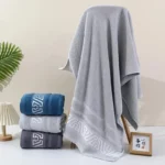 1Pcs Extra Large Bath Towel - Quick-Drying, Suitable for Home Care, Spa, Gym and Rv Use - Soft and Thick Design, Geometric Pattern Comfortable Fabric, a Must-Have for the Bathroom