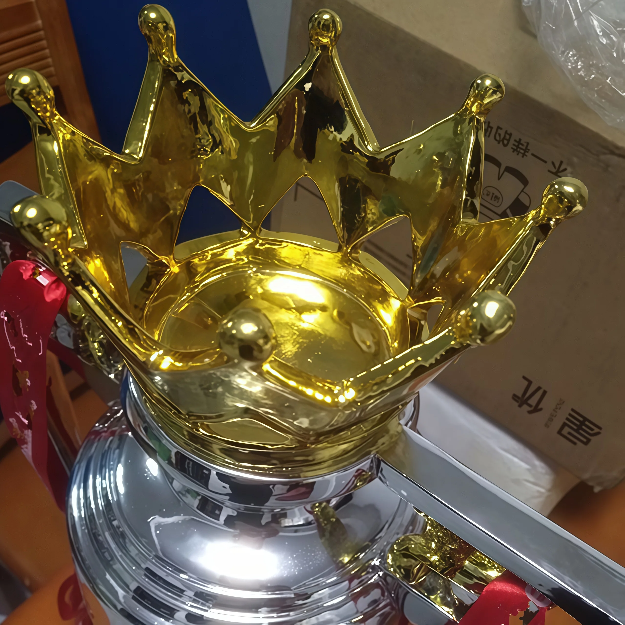 S0a259da3d9c144c38da695f7555df41fz.webp england League Trophy Making Resin Fan Supplies Liverpool Football Champions Leag Souvenirs Resin Trophy Football Decoration - Image 1