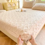 1pc Winter Warm Bed Sheet with Elastic Band Single/Queen/King Mattress Cover Thick Coral Fleece Fluffy Fitted Bed Sheets for Bed - Image 2