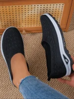 Breathable and comfortable soft-soled daily commuting and casual women's sneakers - Image 8