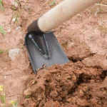 Small Hoe for Digging Soil Garden Hoe Household Outdoor Farming Tools for Planting Vegetables and Flowers - Image 5