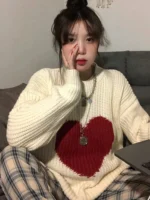 KIMOKOKM Winter Sweet Heart-shaped Pattern Sweater Vintage Harajuku Style Full Sleeve Pullovers Loose Knitting Casual Sweater