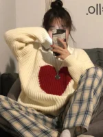 KIMOKOKM Winter Sweet Heart-shaped Pattern Sweater Vintage Harajuku Style Full Sleeve Pullovers Loose Knitting Casual Sweater