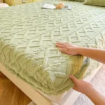 1pc Winter Warm Bed Sheet with Elastic Band Single/Queen/King Mattress Cover Thick Coral Fleece Fluffy Fitted Bed Sheets for Bed - Image 9