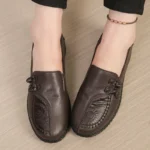 Women's leather flat shoes, spring and autumn women's loafers， single classic mom shoes, anti-slip comfortable and free shipping - Image 6