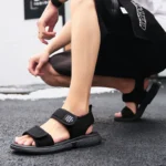 A Pair of Summer Non-Slip Men's Sandals, Casual Outdoor Soft-Soled Business Beach Shoes, Simple and Versatile Men's Shoes - Image 2