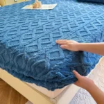 1pc Winter Warm Bed Sheet with Elastic Band Single/Queen/King Mattress Cover Thick Coral Fleece Fluffy Fitted Bed Sheets for Bed