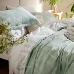 Queen Comforter Set – Sage Green Bed Set 3 Pieces Cute Floral Bedding with Soft Reversible Botanical Flowers Comforter and 2 Pi