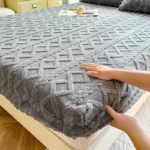 1pc Winter Warm Bed Sheet with Elastic Band Single/Queen/King Mattress Cover Thick Coral Fleece Fluffy Fitted Bed Sheets for Bed - Image 10